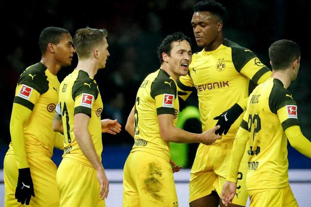 马克西46分布伦森40分 76人险胜尼克斯追至2-3